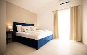 5 bedrooms, iron/ironing board, travel crib, free WiFi