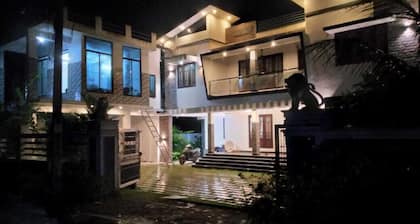 LOTUS LAKE RETREAT - ROMANTIC HOME STAY IN BACKWATERS