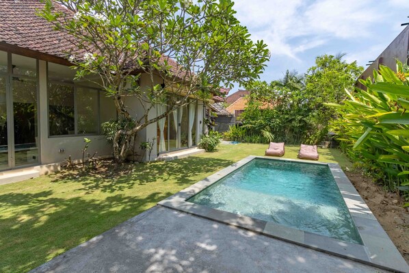 Pool - Modern 3 Bedrooms Villa in Umalas (Bali)