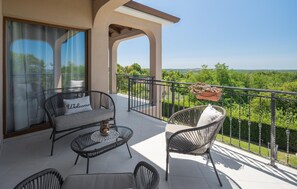 Terrace/patio - Amazing home in Novaki Motovunski (Novaki Motovunski)