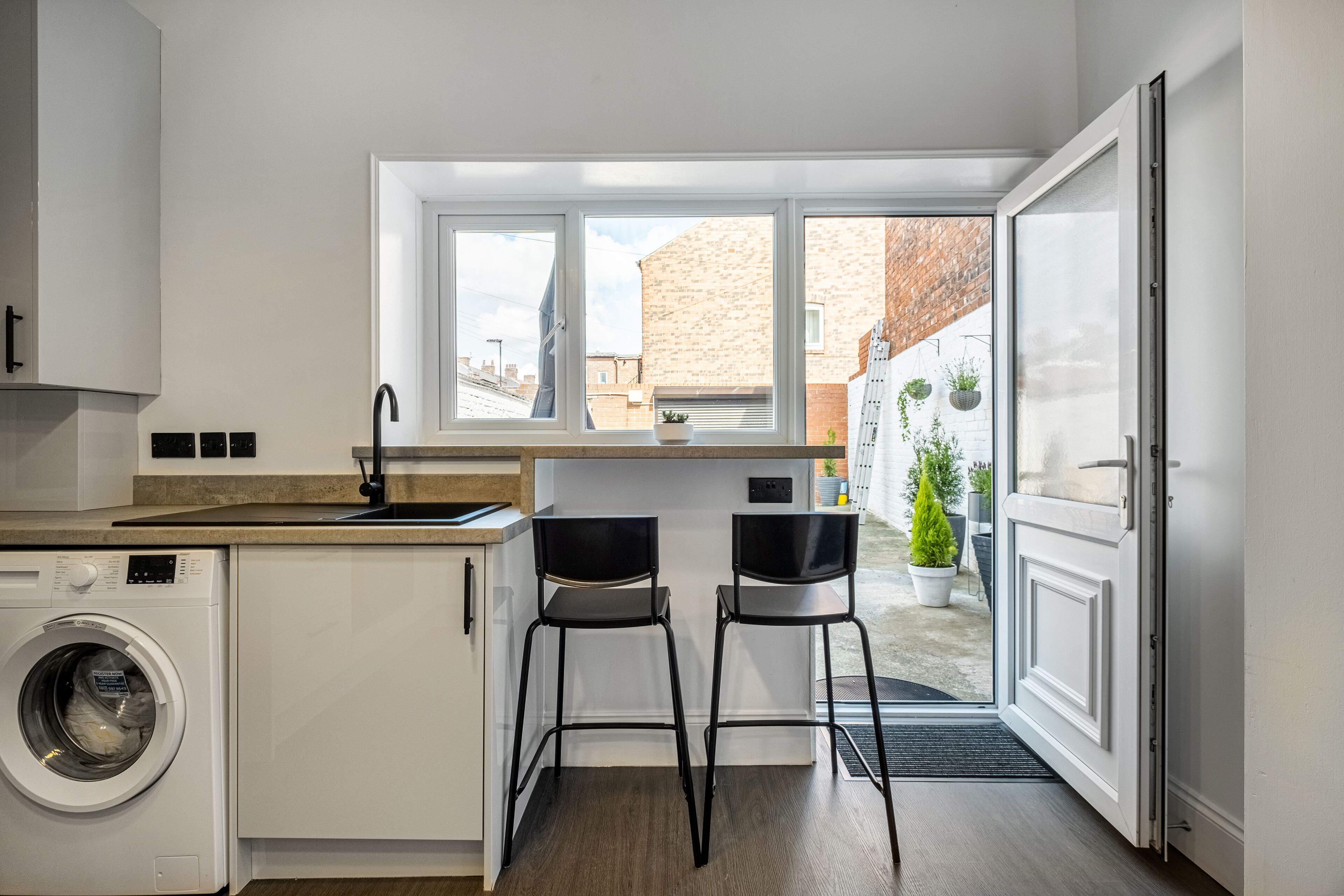 Ψυγείο, φούρνος μικροκυμάτων, φούρνος, μαγειρικές εστίες