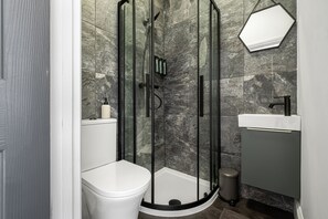 Douche, serviettes fournies
