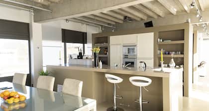 Luxurious private room in Amsterdam in a shared Co-Working space