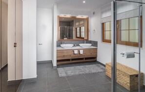 Shower, hair dryer - Luxury Beach Villas Porto Bus (Bale)