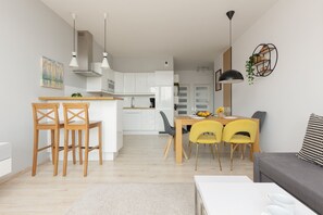 Living room - Symboliczna Apartment Warsaw by Renters (Warsaw)