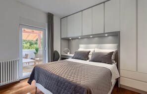 4 soverom, strykejern/-brett, reiseseng for barn og wi-fi (inkludert)