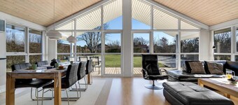 Stunning home in Esbjerg V with kitchen