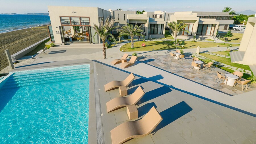 TANA Beach Villas