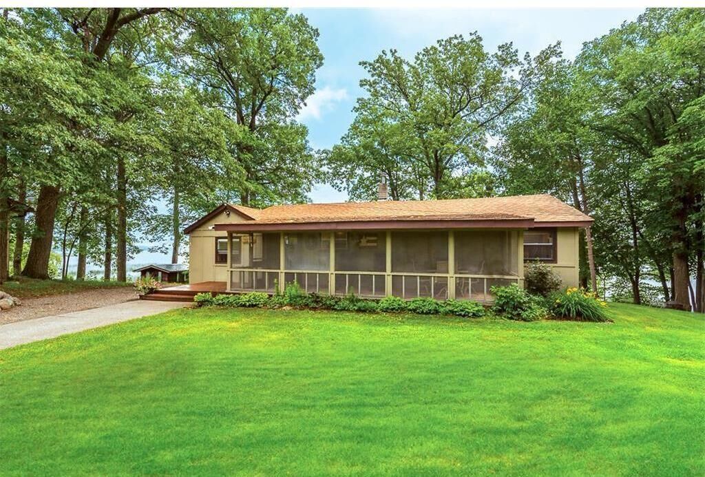 *NEW* Breathtaking Lakefront Cabin