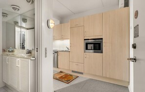 Kühlschrank, Ofen, Herdplatte, Geschirrspüler