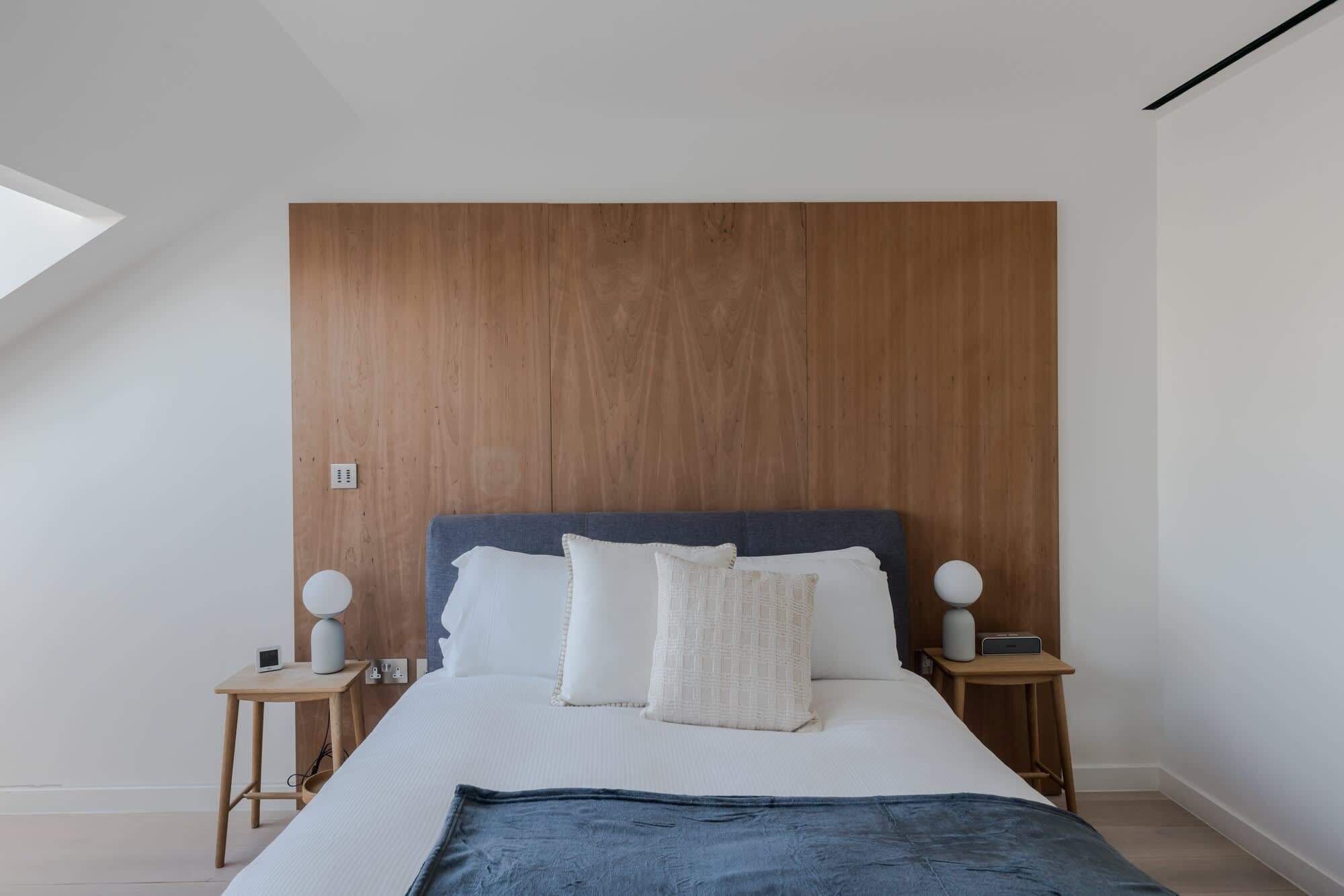 2 slaapkamers, een strijkplank/strijkijzer, wifi, beddengoed