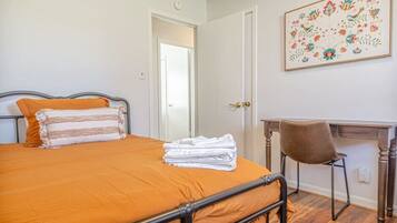 4 bedrooms, desk, iron/ironing board, WiFi