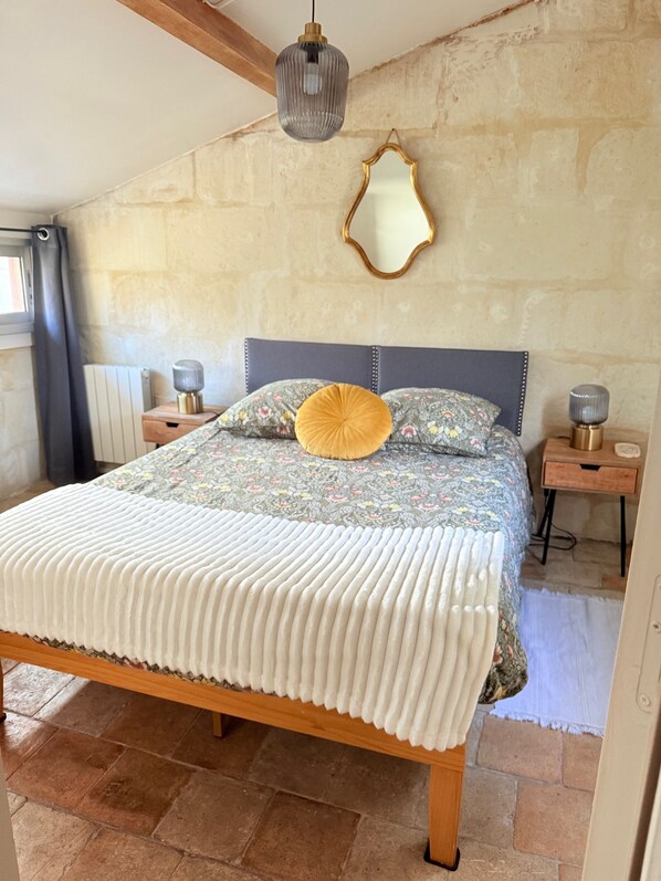 1 bedroom, free WiFi, bed sheets