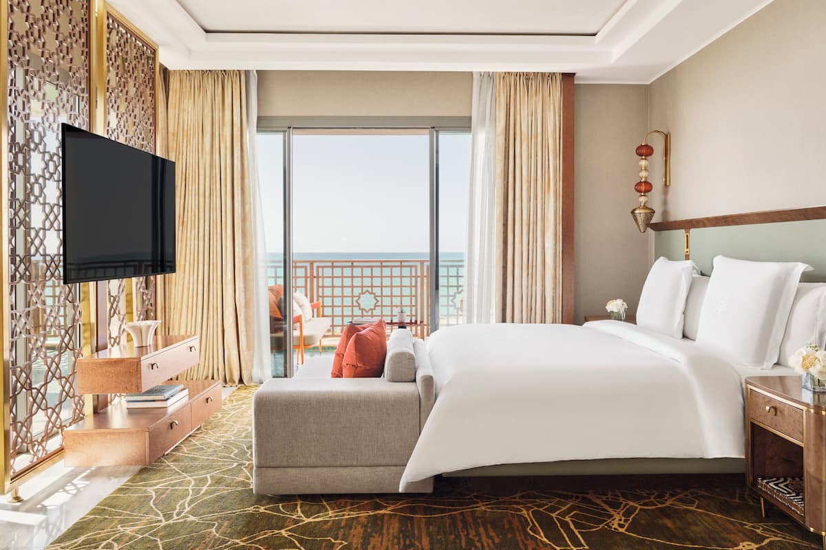 Luxury Suite, Ocean View | Egyptian cotton sheets, premium bedding, pillowtop beds, minibar