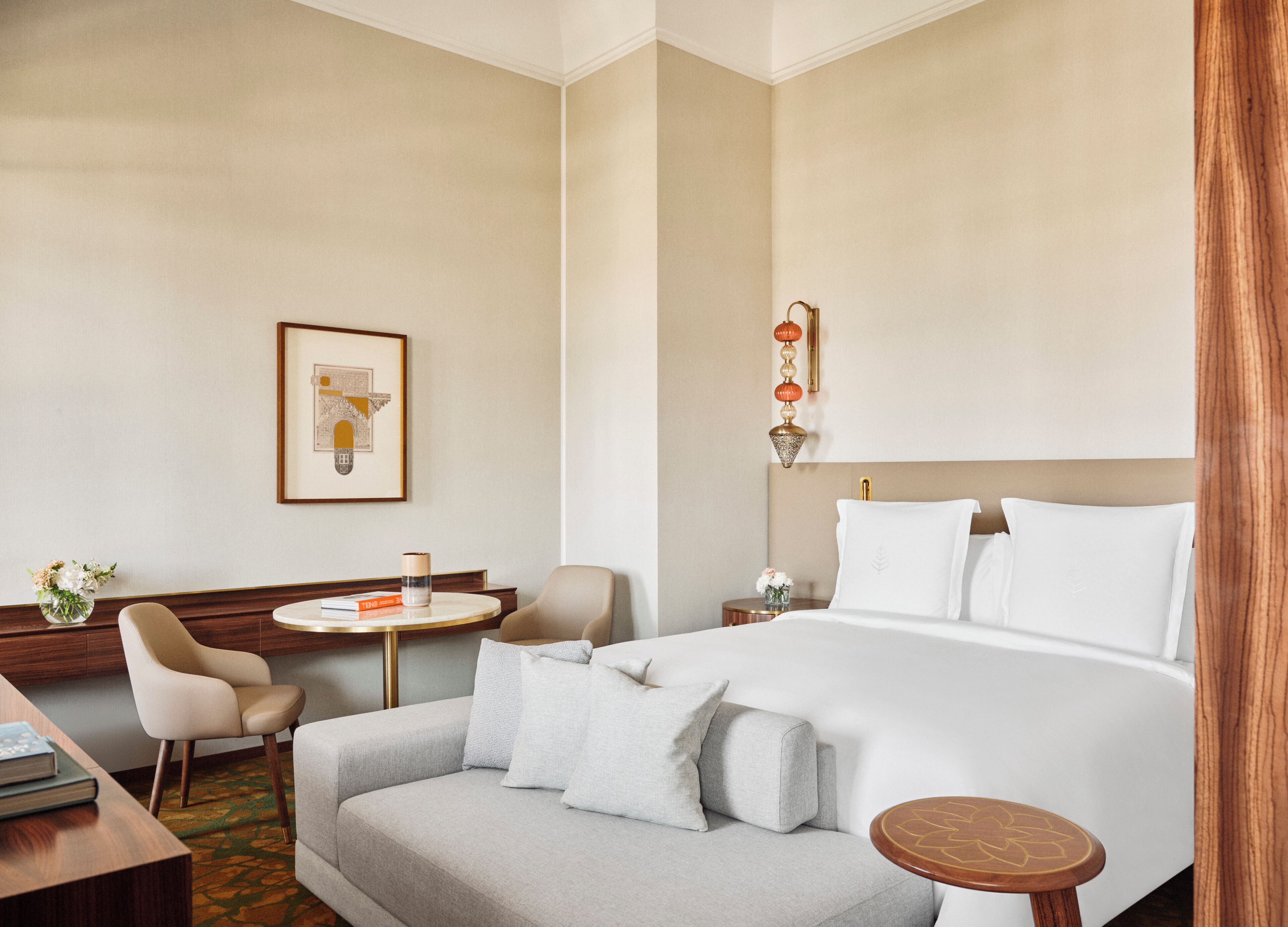 Egyptian cotton sheets, premium bedding, pillowtop beds, minibar