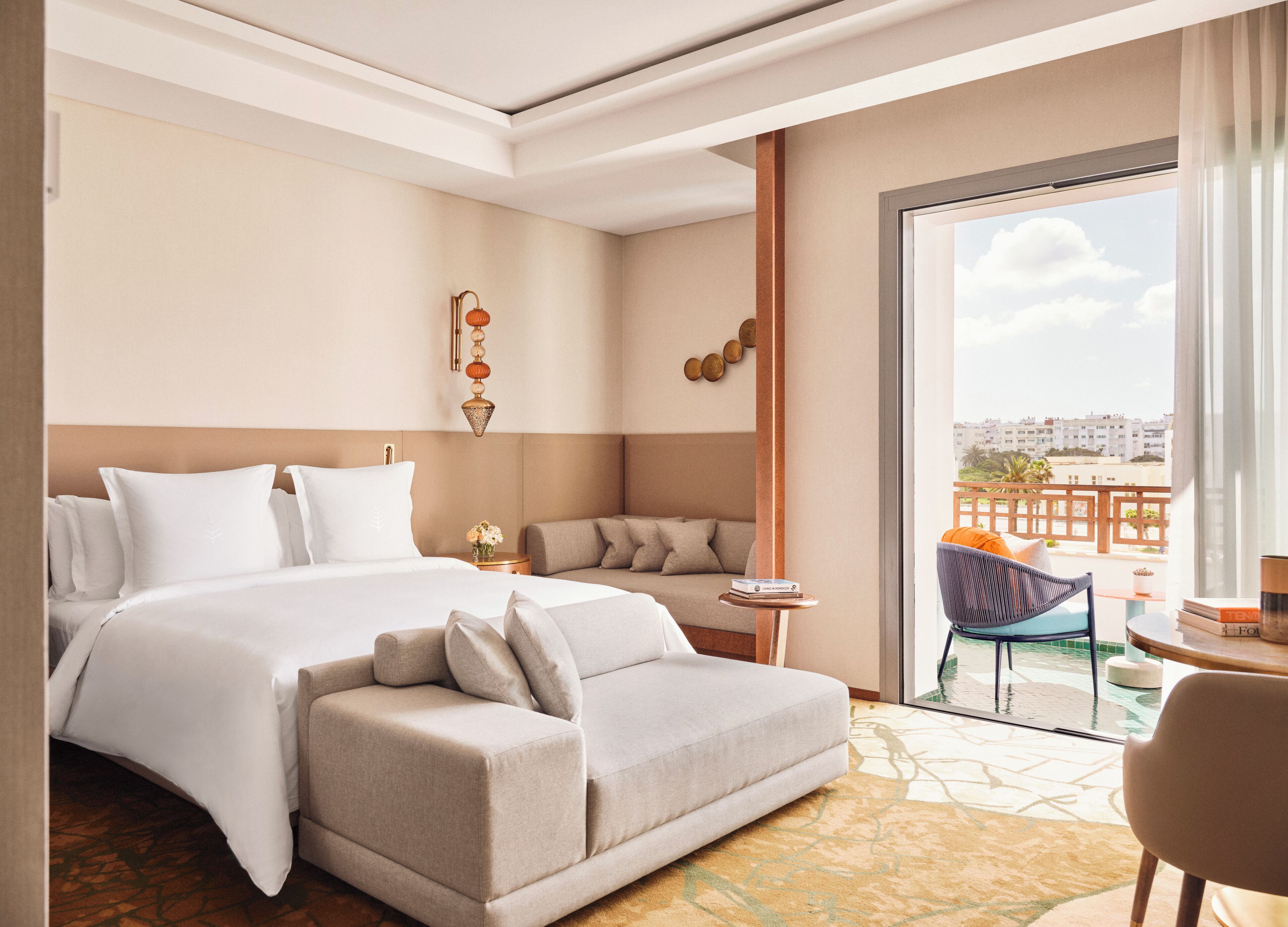 Superior Room (King) | Egyptian cotton sheets, premium bedding, pillowtop beds, minibar