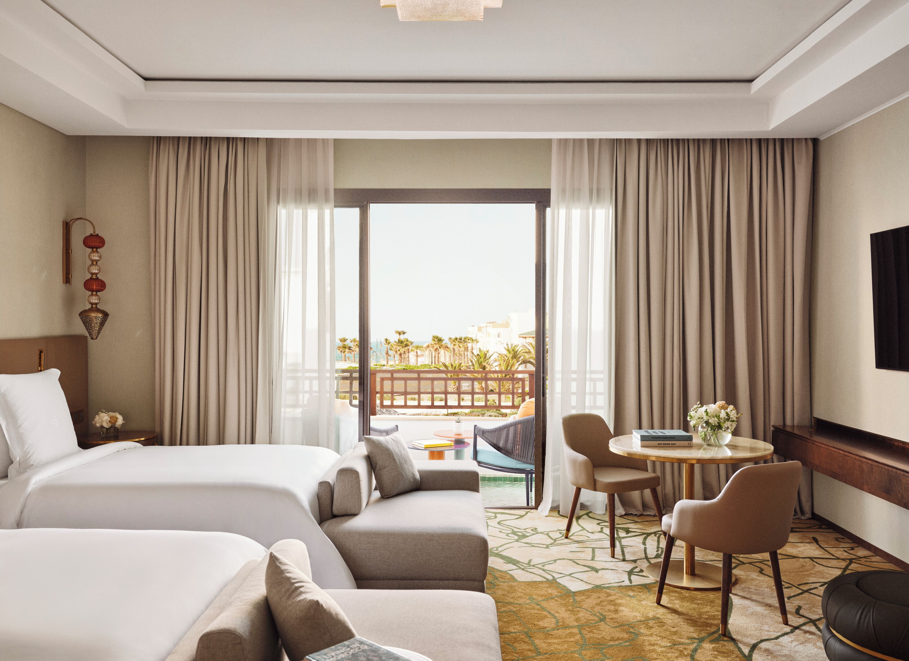 Egyptian cotton sheets, premium bedding, pillowtop beds, minibar
