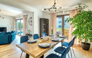 Dining - Beach front home in Sukosan (Sukosan)
