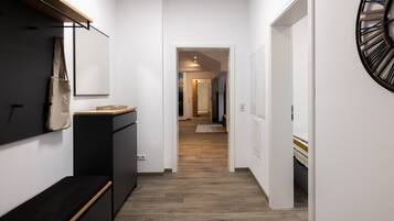 1 Schlafzimmer, Reisekinderbett, WLAN, BettwÀsche