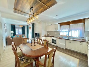 Deluxe Villa | Private kitchen | Fridge, stovetop, dishwasher, electric kettle - Villa Serenity (Budva)