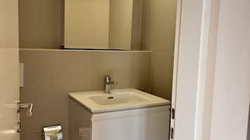 Apartment | Bathroom | Towels