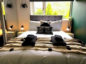 2 chambres, fer et planche Ă repasser, Wi-Fi gratuit, draps fournis