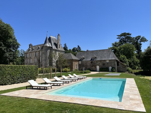 Die Gîtes des Domaine de la Cour – 20 Personen – Pool – Außen-Whirlpool