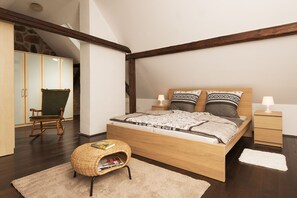 2 quartos, ferros/tábuas de passar roupa, Wi-Fi, roupa de cama