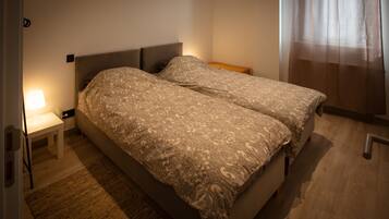 2 slaapkamers, een bureau, gratis wifi, beddengoed