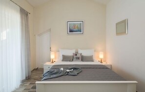 3 chambres, fer et planche à repasser, lit parapluie, Wi-Fi gratuit