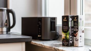 Kaffee und/oder Kaffeemaschine