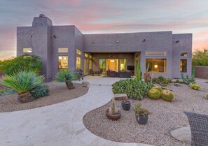 Exterior - Luxury Retreat with Heated Pool in Scottsdale (Scottsdale)
