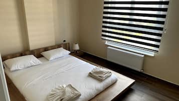 2 多间卧室、办公桌、隔音、熨斗/熨板