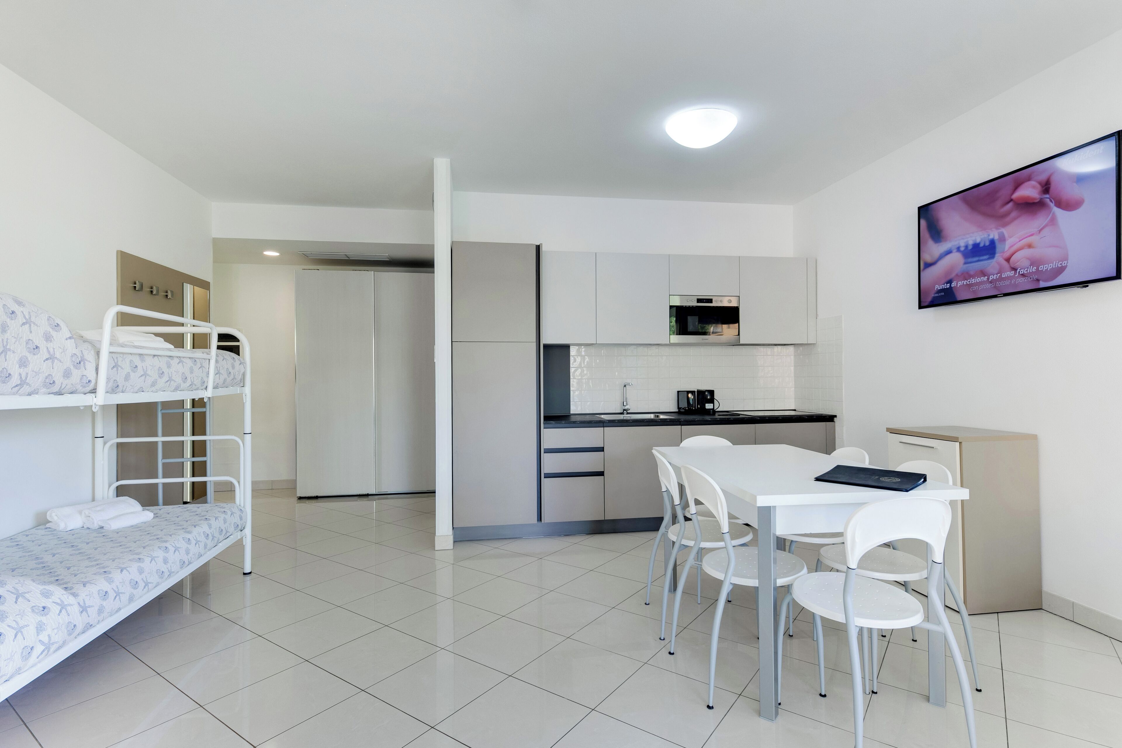 Monolocale Superior, terrazzo, piano elevato | Cucina privata | Frigorifero con congelatore, microonde, piano cottura, lavastoviglie