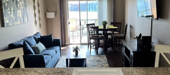 The Point in Walden. Lakeside Unit with Easy access to the lake, pools, & dock.