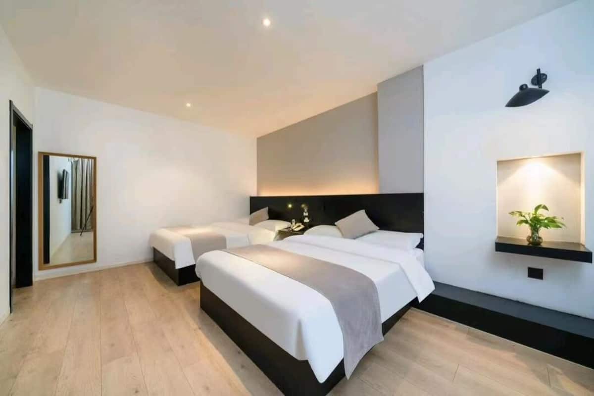 Luxury Double or Twin Room | Egyptian cotton sheets, premium bedding, pillow-top beds, desk