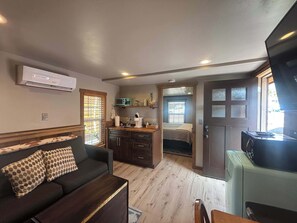 Unclassified image, 3 of 22, button - Mini Cabin with Pickle ball court ! (Payson)