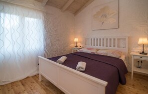 3 Schlafzimmer, Reisekinderbett, kostenloses WLAN, Bettwäsche