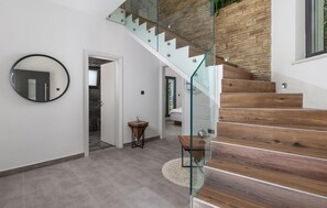 4 soverom, strykejern/-brett, reiseseng for barn og wi-fi (inkludert)