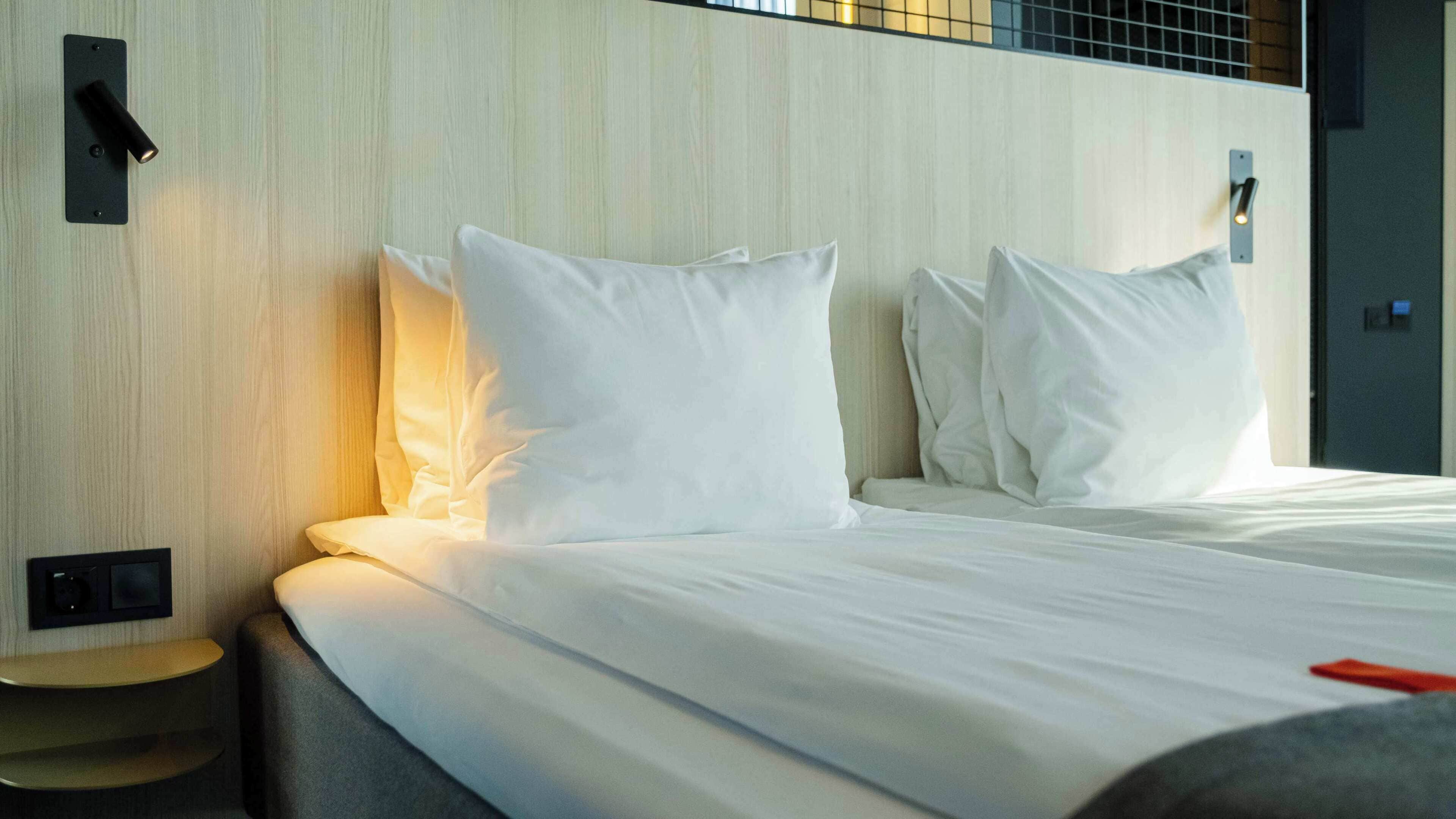 Junior Suite | Pillowtop beds, desk, laptop workspace, soundproofing