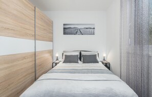 3 dormitorios, cuna de viaje, wifi gratis y ropa de cama