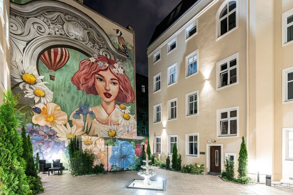 Exterior - Secret Garden Apartment by Renters (Poznan)