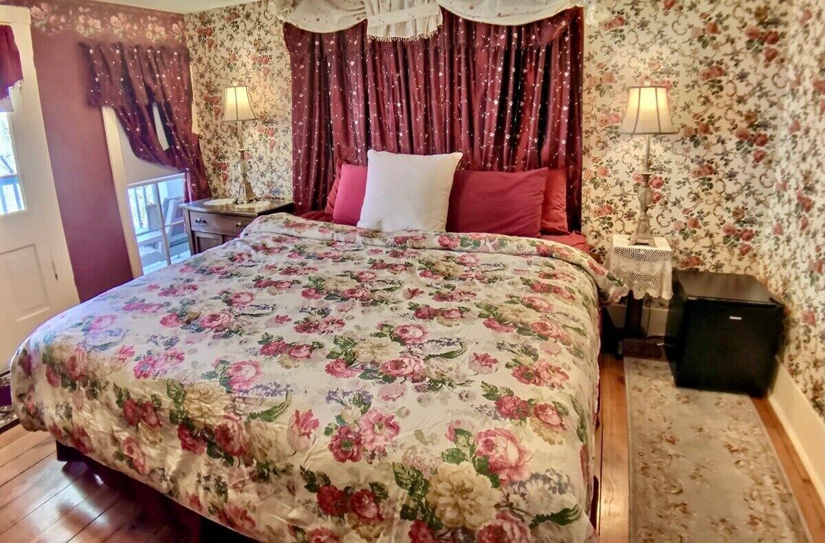 Piedmont House Primrose Suite Downtown Eureka Sprg