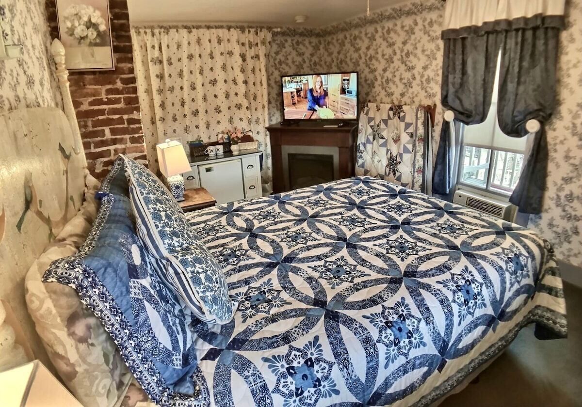 Piedmont House Room with a View Suite, Downtown