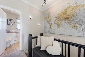 Hair dryer - Panoramic Sunset Views - Free Parking (Greater Manchester)