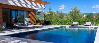 Amazing home in Pridraga