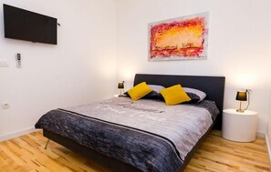 3 Schlafzimmer, Bügeleisen/Bügelbrett, Reisekinderbett, kostenloses WLAN