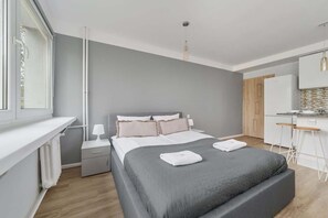 Iron/ironing board, WiFi, bed sheets - Stylish Studio in the Center | 15 minutes to the Market Square of Wroclaw (Wroclaw)