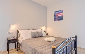 4 Schlafzimmer, Bügeleisen/Bügelbrett, Reisekinderbett, kostenloses WLAN