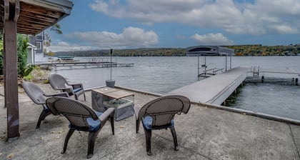 On Cloud Wine: lake home on Keuka Lake`s east side, private beachfront
